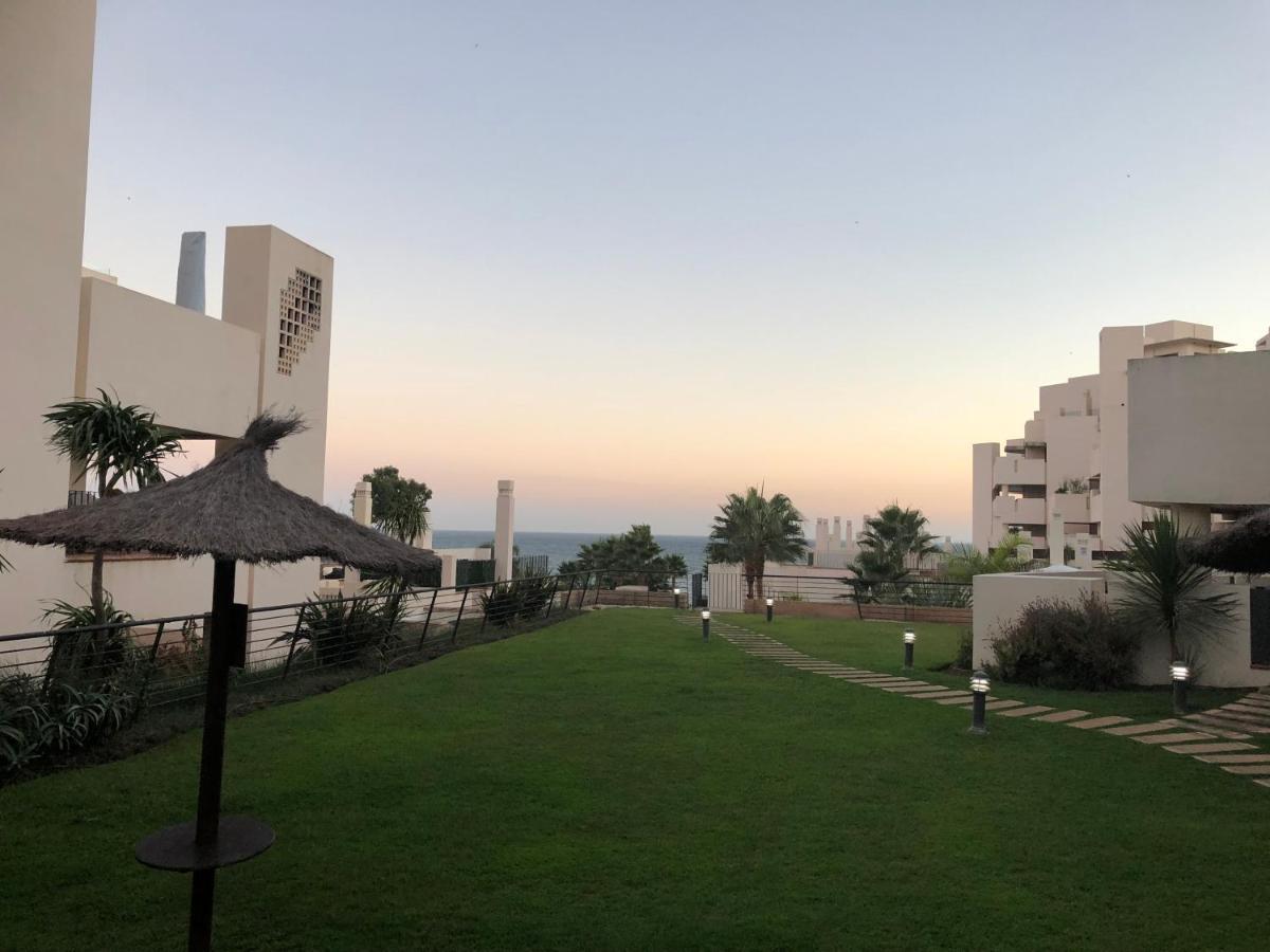 Bahia de la Plata Apartment Estepona Bagian luar foto